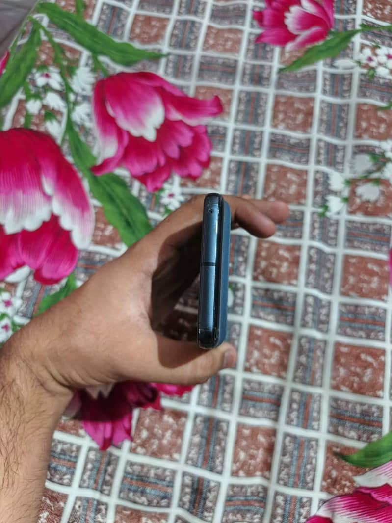 Google Pixel 8 3