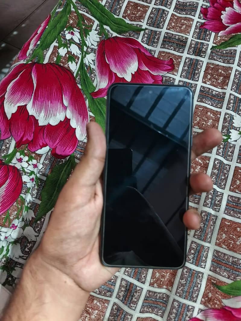 Google Pixel 8 5