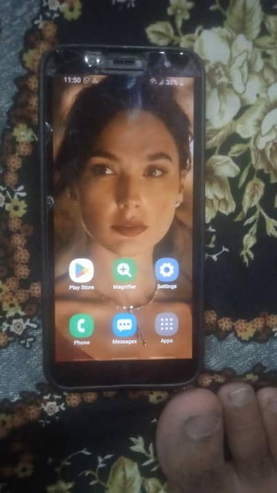 Samsung Mobile J6