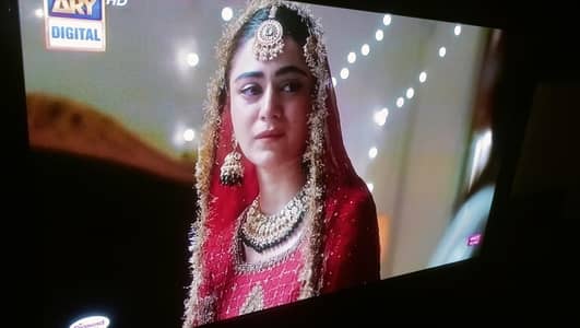 Panasonic orignol 44 inch LCD tv