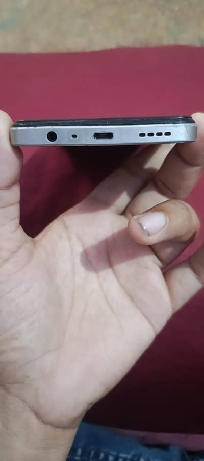 Realme C33