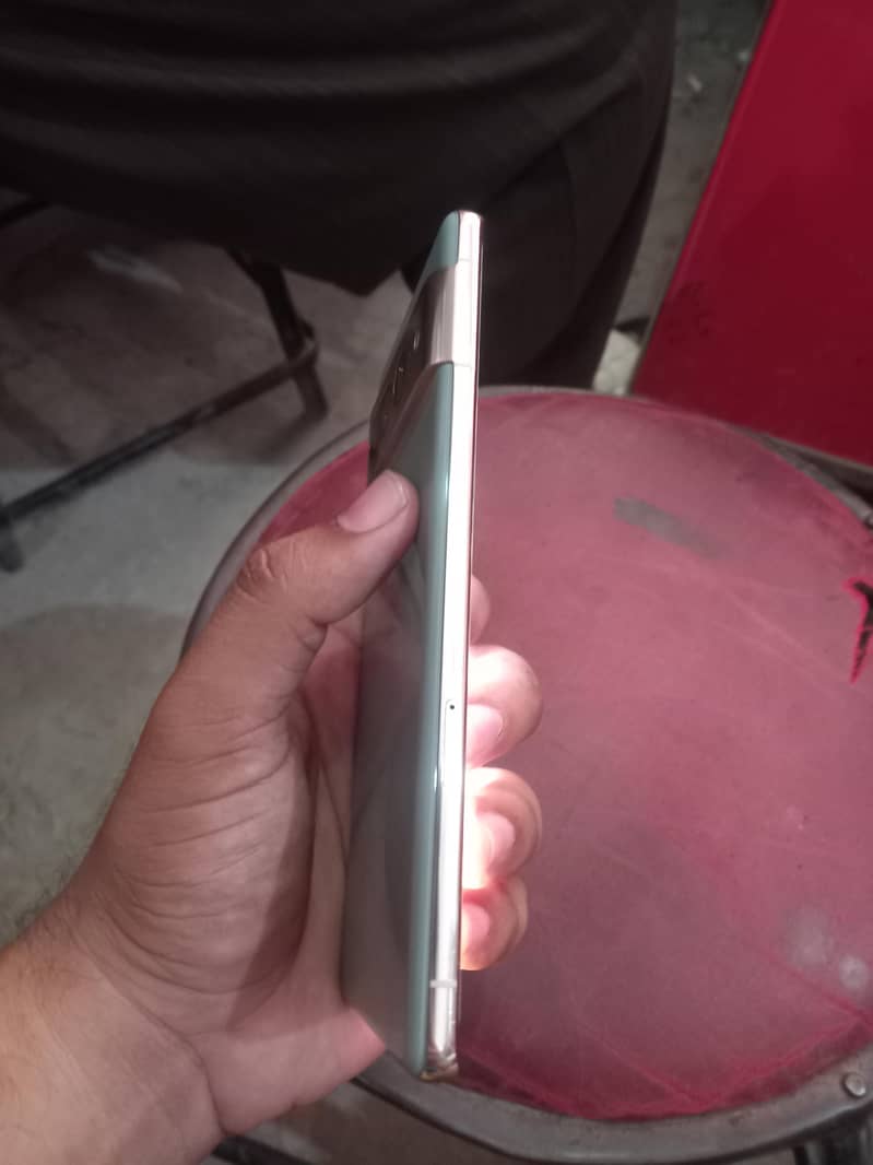 Google Pixel 7 Pro 2