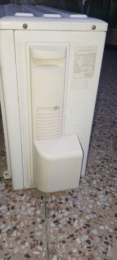 Gree 1 Ton inverter _Excellent condition