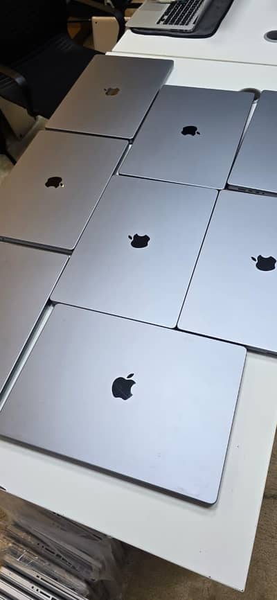 Apple MacBook Pro m1 max 16 inch 32gb 1tb ssd