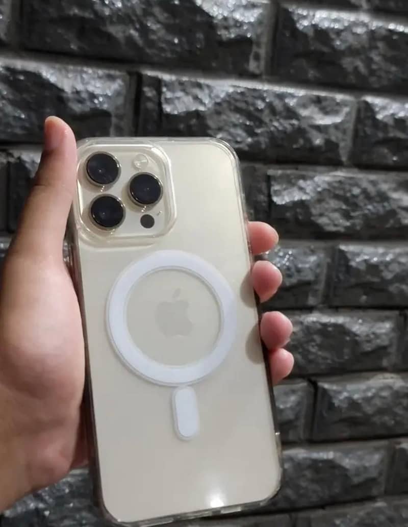 Apple iPhone 14 Pro Max 0