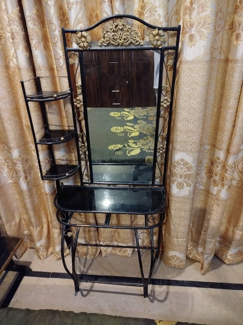 Bed with Dressing Table 4