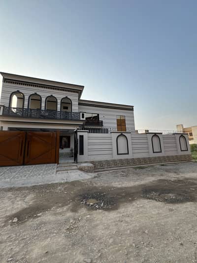 12 Marla Luxury House For Sale