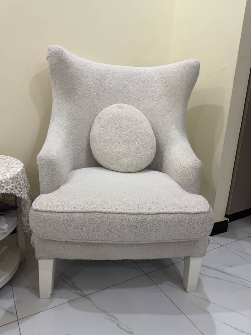 2 Sofa chairs 1