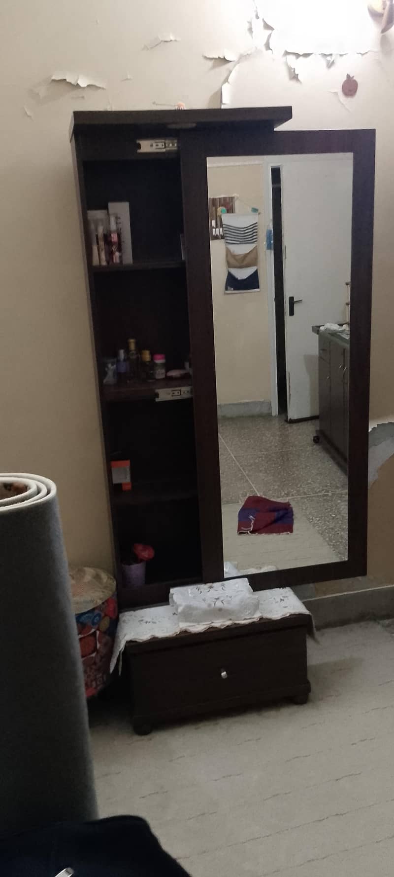 dressing table 2