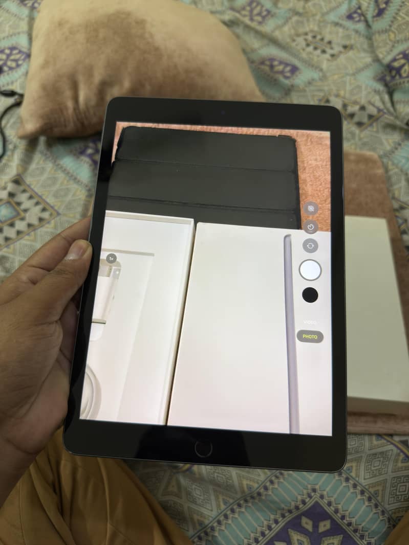 iPad 9 Gen Complete Box 10