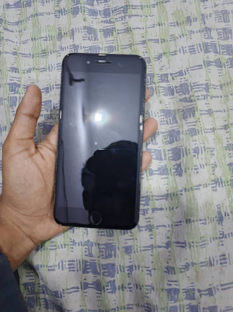 Apple iPhone 7 Plus 3