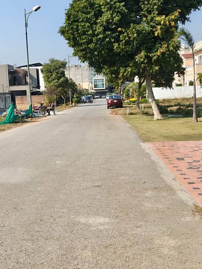 Kanal Residential Plot for Sale Prime Location