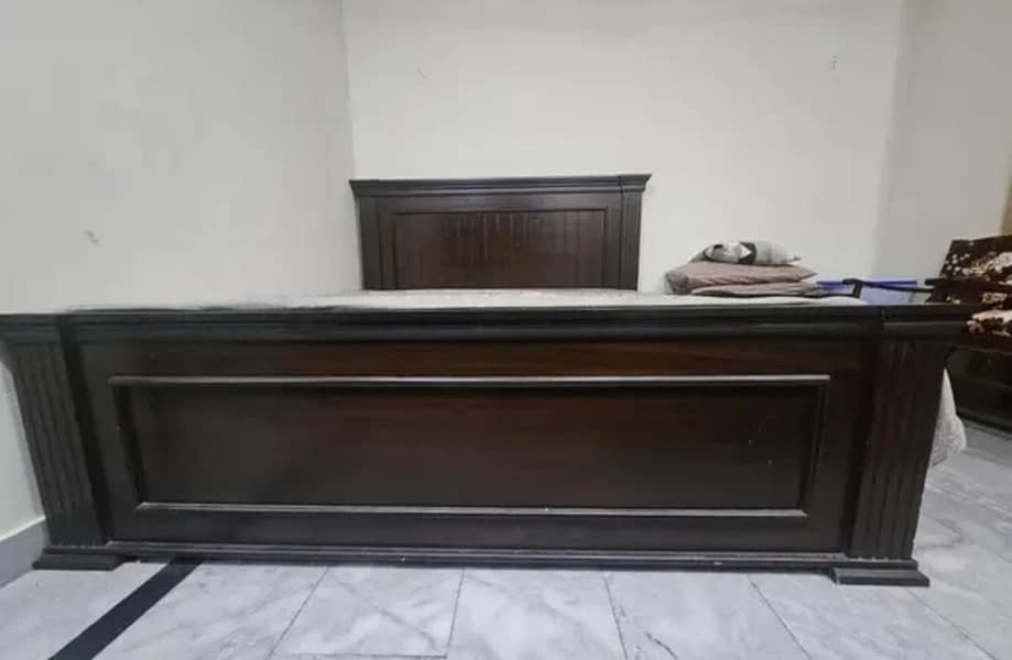 Bed Set With Two Side Tables 0