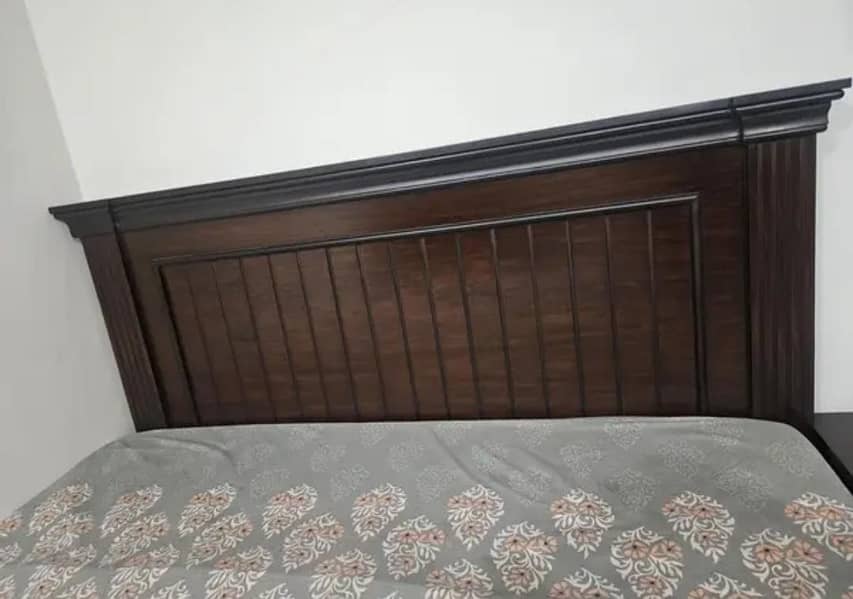 Bed Set With Two Side Tables 1