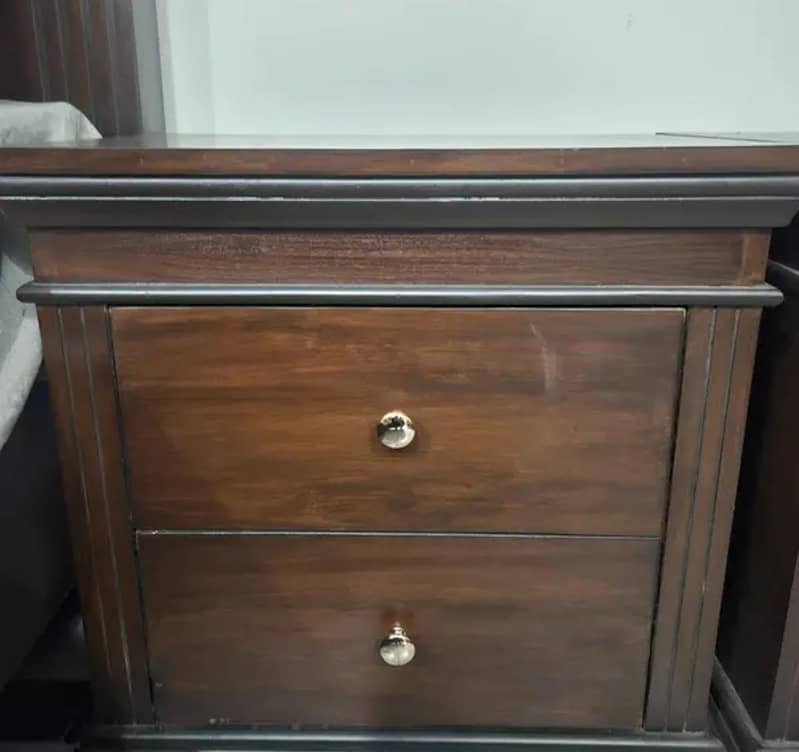 Bed Set With Two Side Tables 3