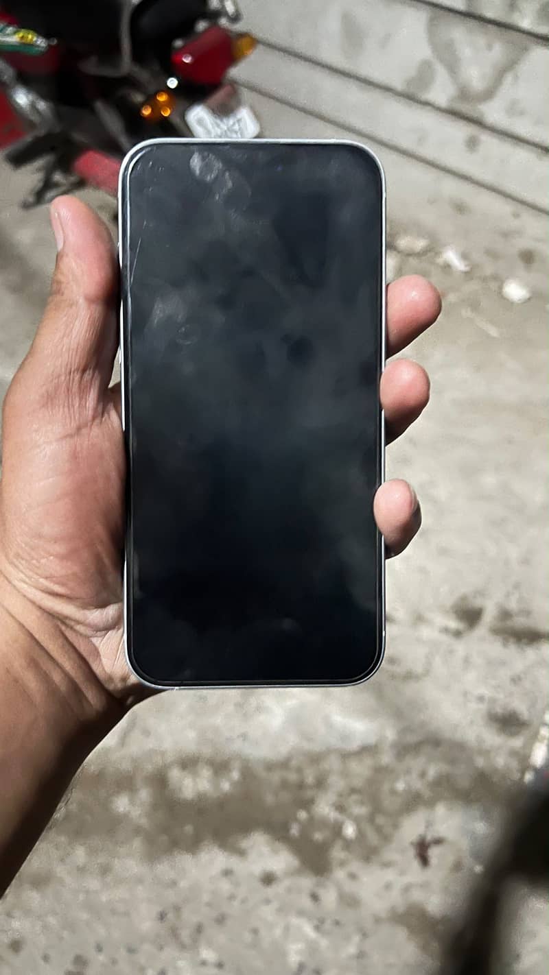 Apple iPhone 15 plus 8