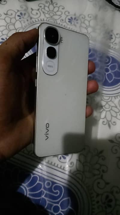 Vivo Y400
