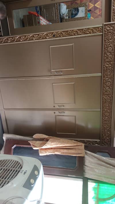 wardrobes &  dressing