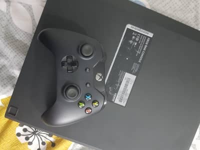Xbox one with one wireless controller