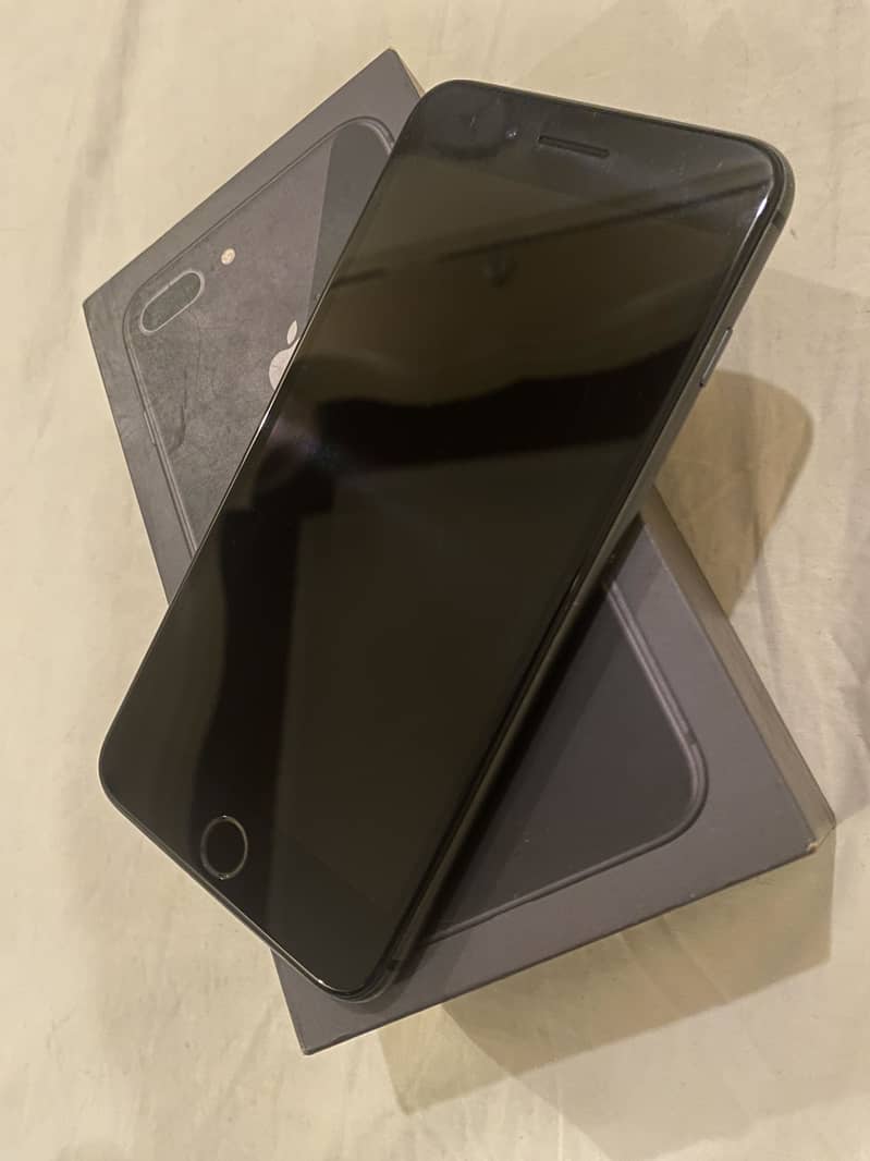 Apple iPhone 8 Plus 4