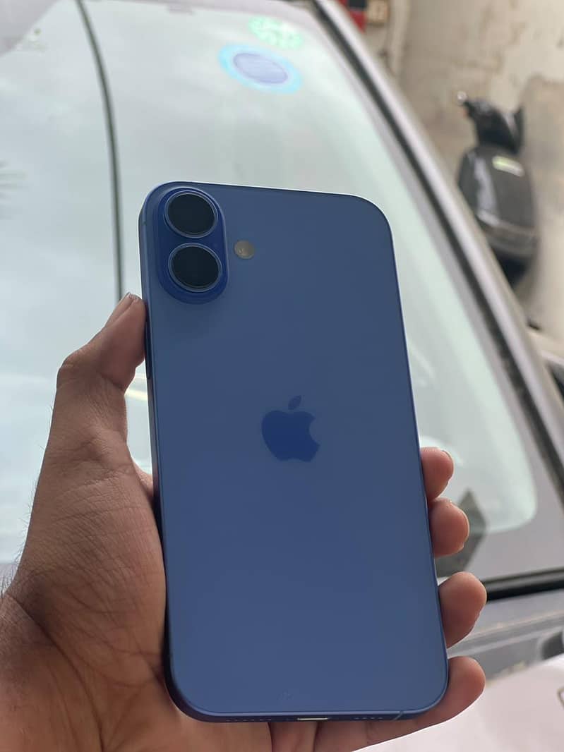 Apple iPhone 16 Plus 4