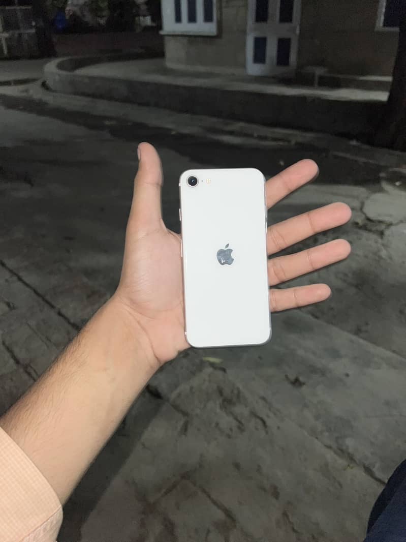 Apple iPhone SE 0