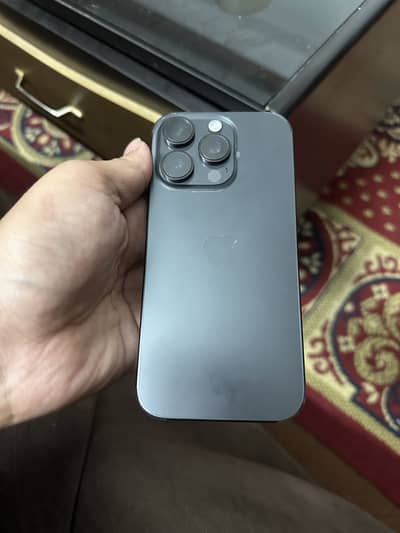 Apple iPhone 16 Pro