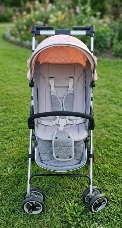 2 imported strollers for sale one is cabin friendly