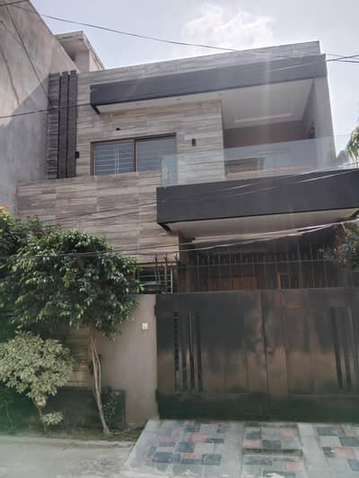 5.5 Marla lower portion Ali park cantt Lahore