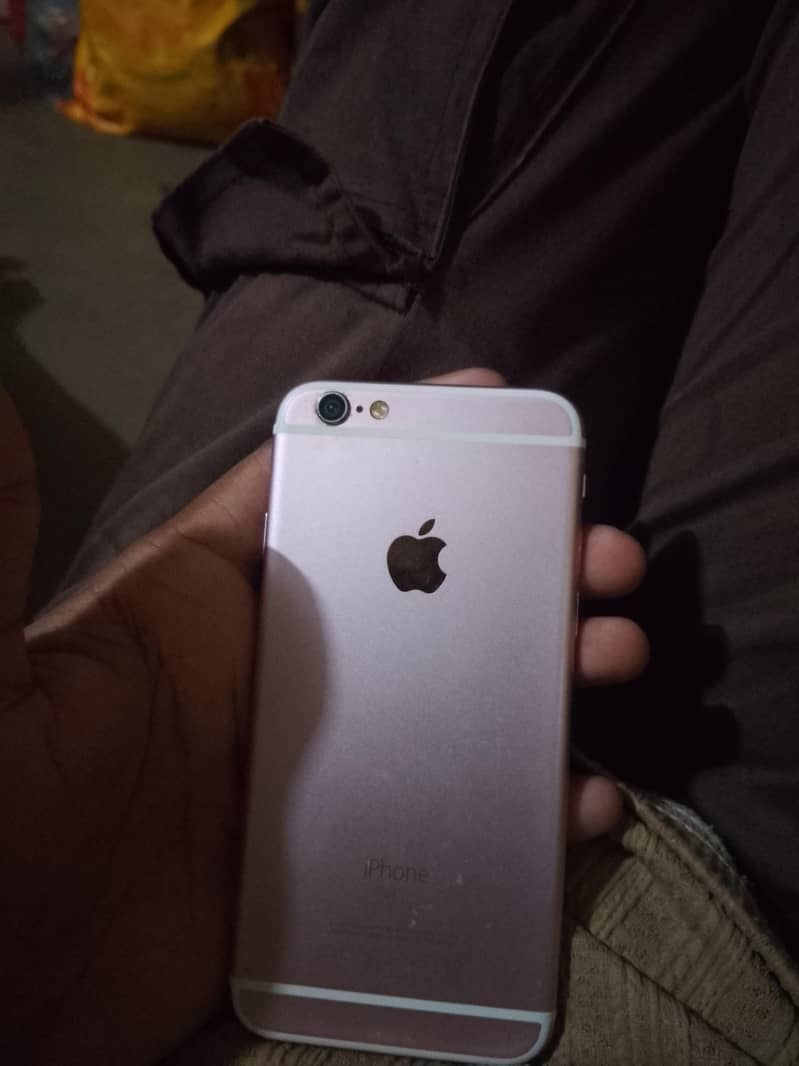 Apple iPhone 6S 4