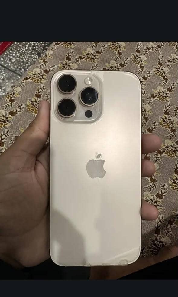 Apple iPhone 16 pro max 0