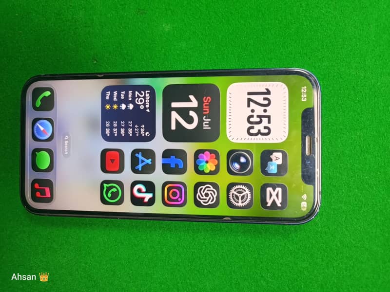 iPhone 12 0