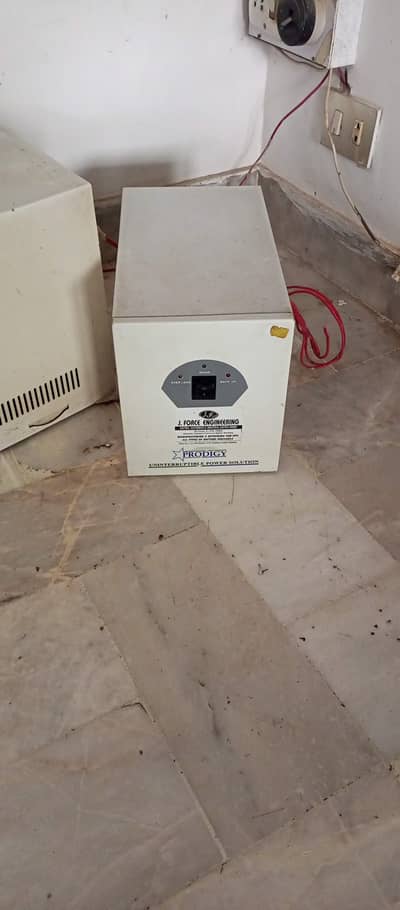 ITALIAN BRAND UPS, IN EXCELLENT CONDITION.