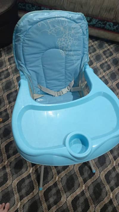 Kids high dining chair excellent in condition