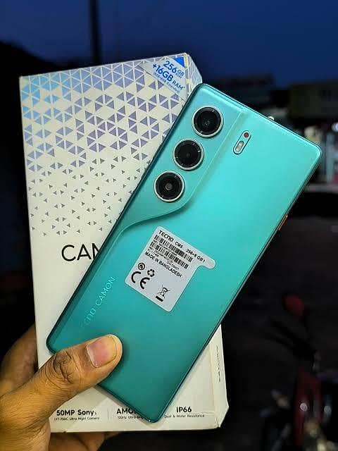 Tecno CAMON 40 0