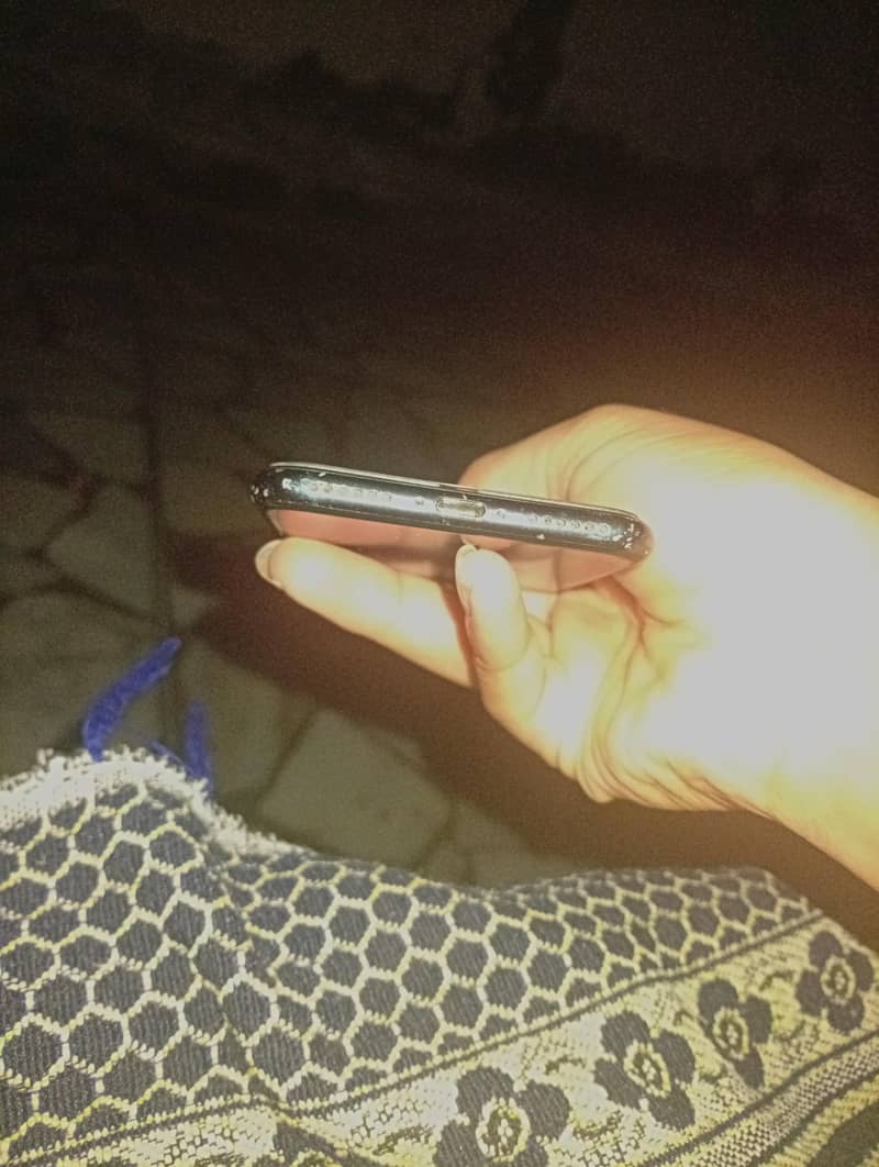 Apple iPhone 7 3