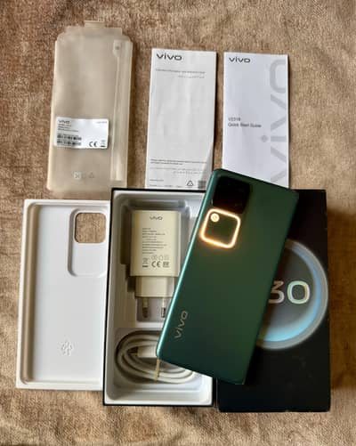 Vivo V30 5G (12gb 256gb) Complete Box