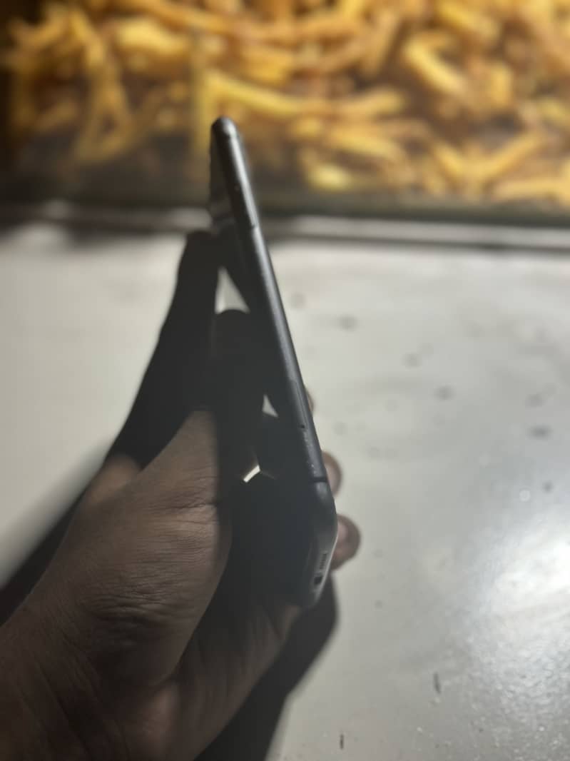 iPhone 11 2