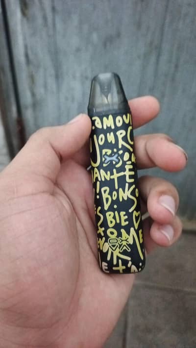 Xslim go pod vape black graffiti 10/10 condition
