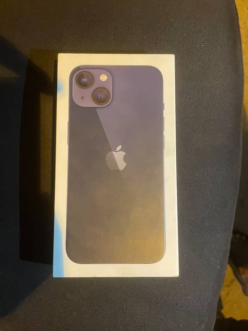 Apple iPhone 13 0