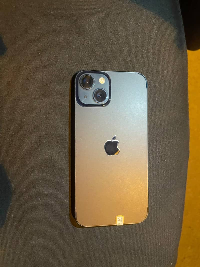 Apple iPhone 13 4