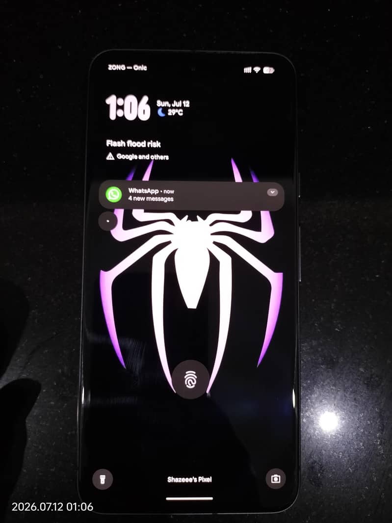 Google Pixel 8 4