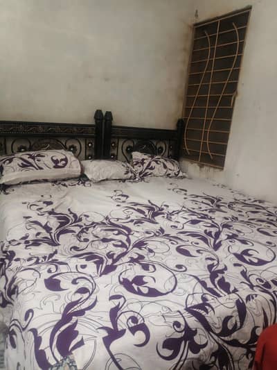 single 2 bed  ha original pent h only 6 months use hwa h