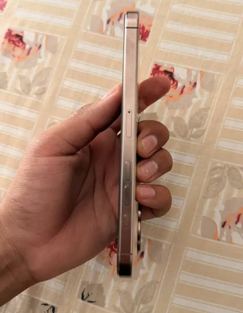Iphone 16 Pro Max 0