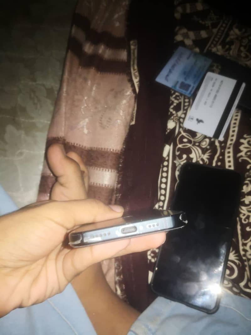 Apple iPhone 15 3