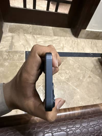 Apple iPhone 14