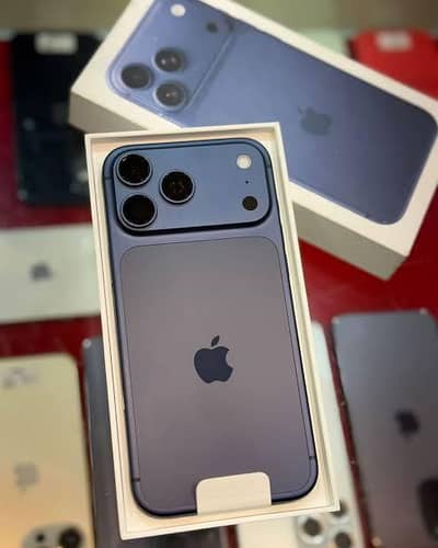 Apple iPhone 17 Pro 256gb j. v ATNT model 11cycle count 100% battrey