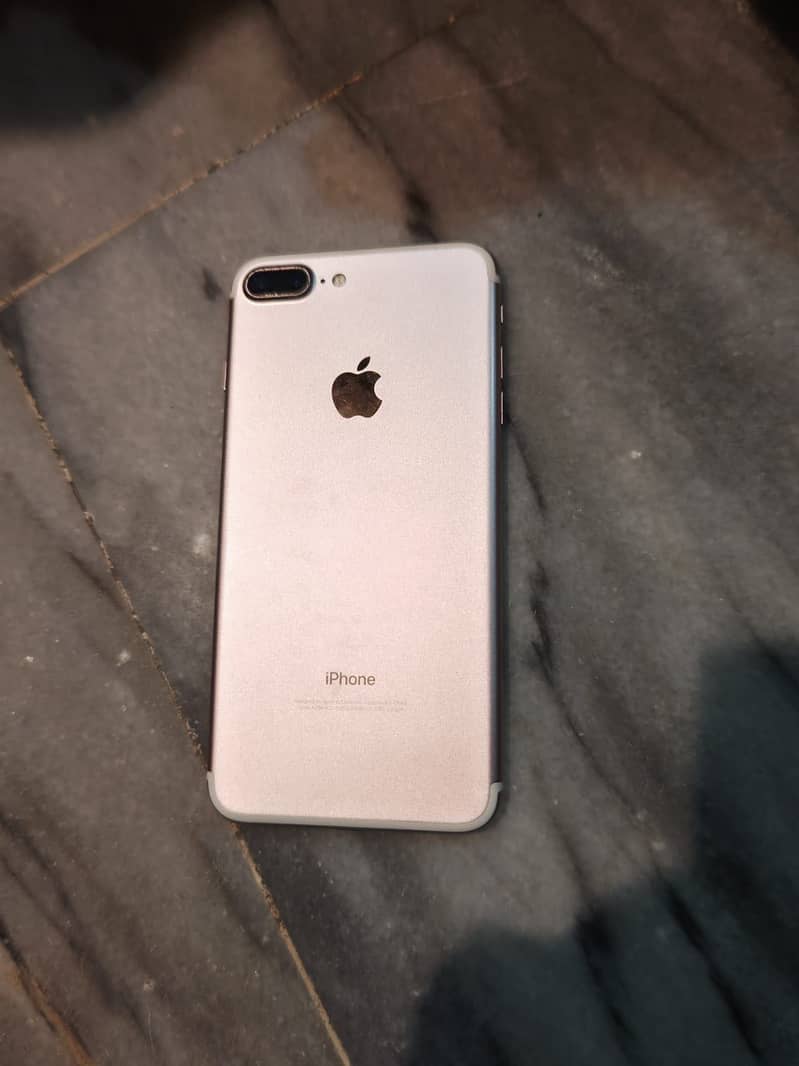 Apple iPhone 7 Plus 5