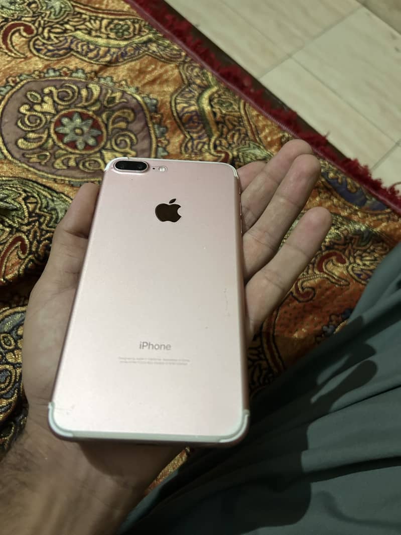 Apple iPhone 7 Plus 1