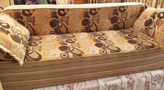 3 seater sofa cum bed For urgent- used like new - latifabad, Hyderabad